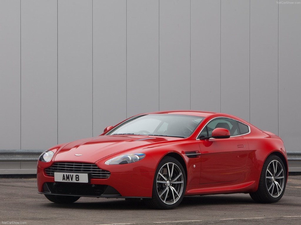 Aston Martin Vantage 4.7 V8 (Automatic)